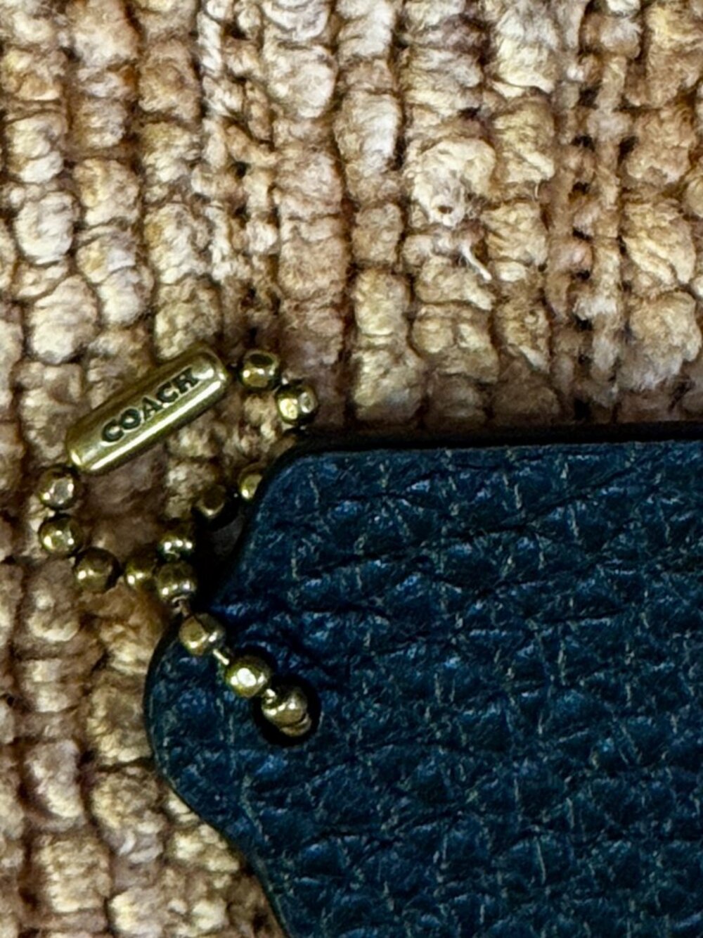 COACH BLACK PEBBLE LEATHER HANG TAG w/ GOLD CHAIN NWOTs - Picture 5 of 14
